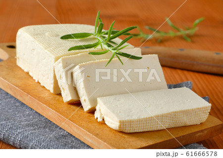 Fresh firm bean curd (tofu) 61666578