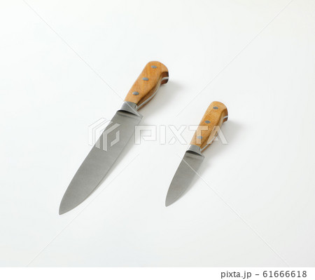 Two sharp kitchen knives 61666618