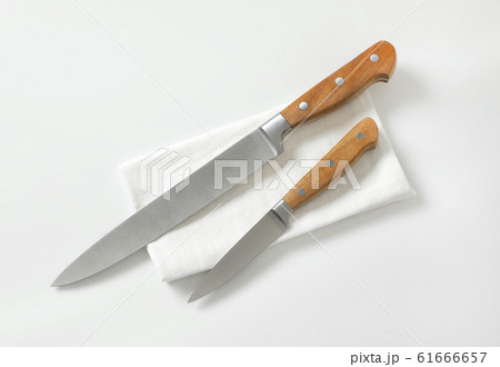 Set of two sharp pointed tip kitchen knives 61666657