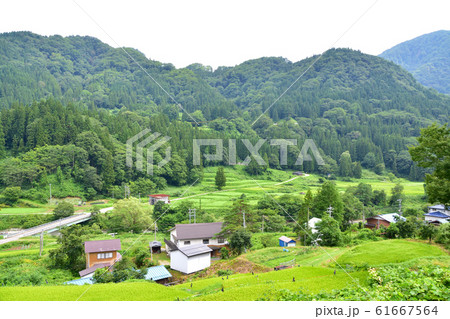 大糸線と姫川と国道148号線の風景 大糸線と姫川と国道148号線の風景 61667564