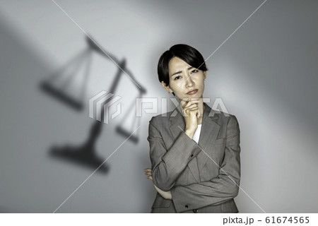 ビジネスウーマン ビジネスウーマン 61674565