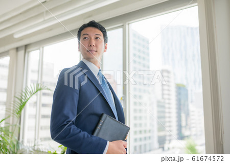 ビジネスシーン 61674572