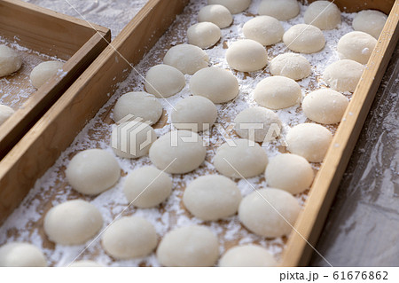 [食品]手作りの丸餅 61676862