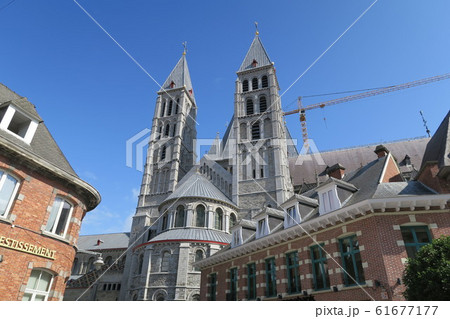 フランスのゆりかごの地　トゥルネーのノートルダム寺院 61677177