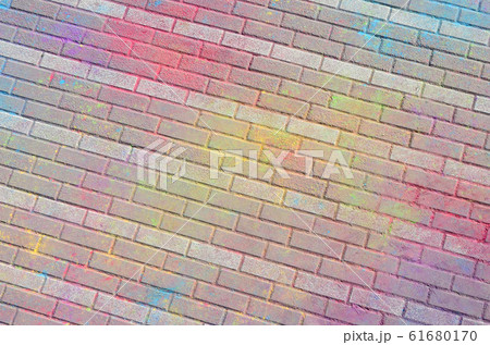 Multi colored paving slabs, powder coated with dry 61680170