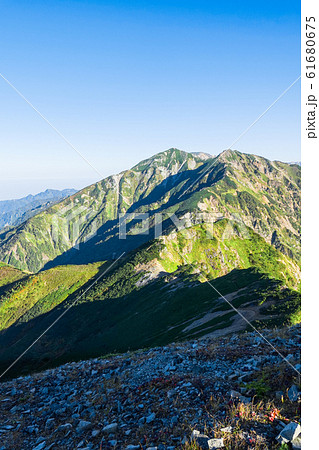 秋の五竜岳登山 (白岳から大黒岳・唐松岳を望む) 秋の五竜岳登山 (白岳から大黒岳・唐松岳を望む) 61680675