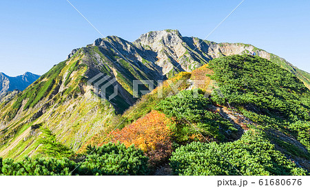 秋の五竜岳登山 (白岳から五竜岳を望む) 秋の五竜岳登山 (白岳から五竜岳を望む) 61680676