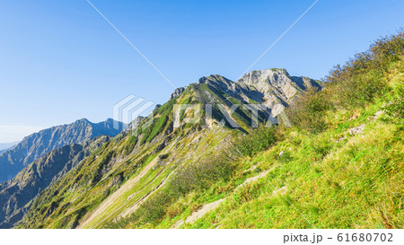 秋の五竜岳登山 （白岳から五竜岳・鹿島槍ヶ岳を望む） 61680702