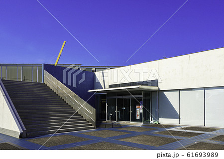 中津市立図書館　小幡記念図書館　大分県中津市 61693989