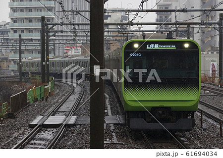 ［JY］山手線E235系電車 61694034