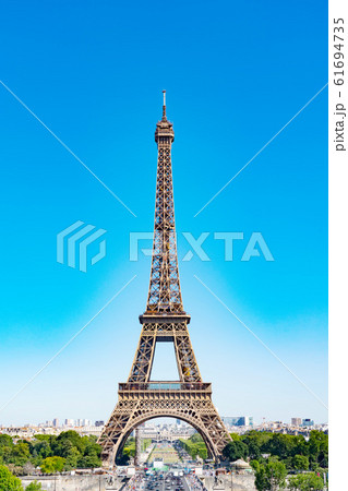 エッフェル塔　パリ 61694735