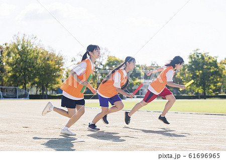 走る高校生 走る高校生 61696965