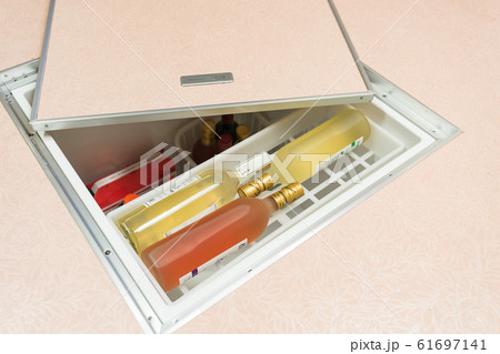 床下収納庫 全景 ワイン 床下収納庫 全景 ワイン 61697141