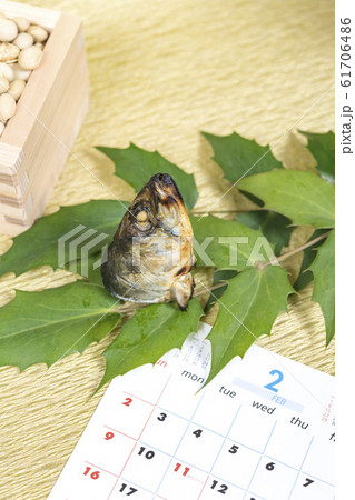 【節分 鰯 枡 暦 金背景】 【節分 鰯 枡 暦 金背景】 61706486