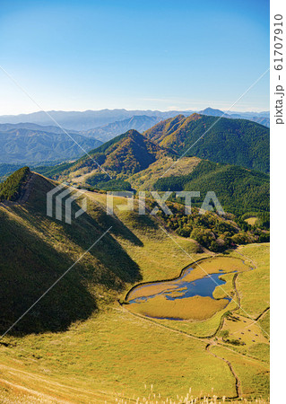秋の曽爾高原 61707910