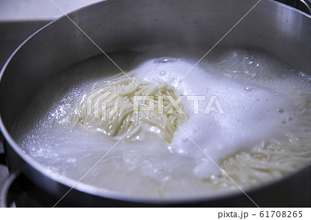 麺 食べ物 フード 61708265