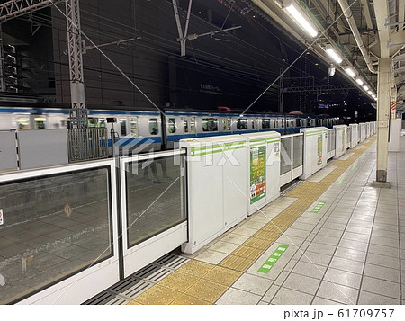 山手線の最終電車 61709757