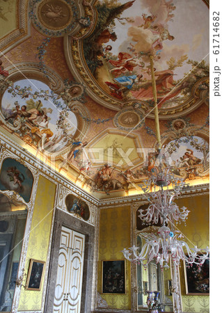 カゼルタ宮殿　秋の間 61714682