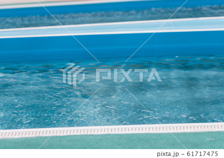 レジャープール 61717475