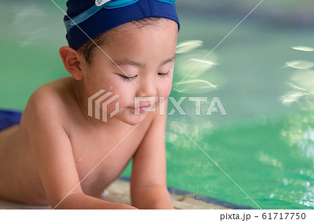 スイミング 61717750