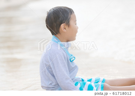 6 years old 61718012