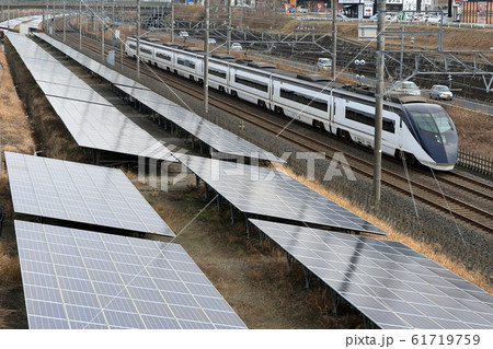 北総線とソーラーパネル 北総線とソーラーパネル 61719759