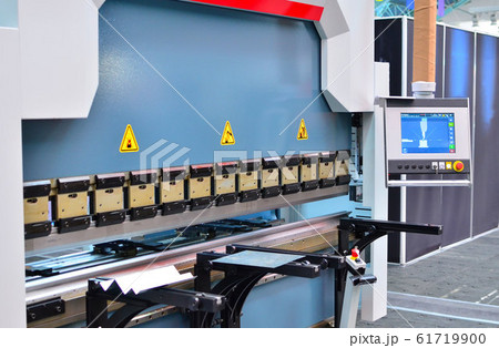 Hydraulic sheet bending machine for sheet metal bending 61719900