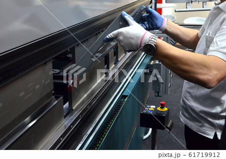 Hydraulic sheet bending machine for sheet metal bending 61719912