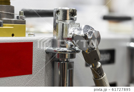 metal joint of air compressor equipment ; use for 61727895