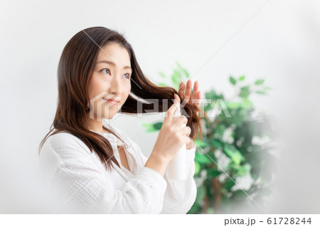 ヘアスプレー 61728244