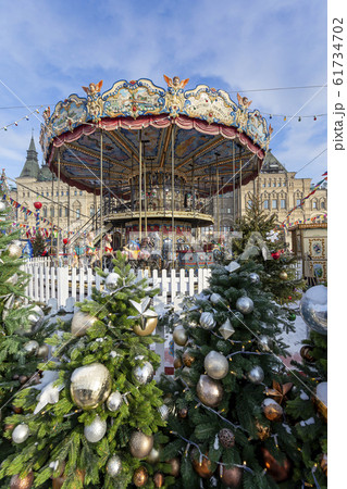 Christmas and New Year holidays decoration, Red Square in Moscow, Russia Christmas and New Year holidays decoration, Red Square in Moscow, Russia 61734702