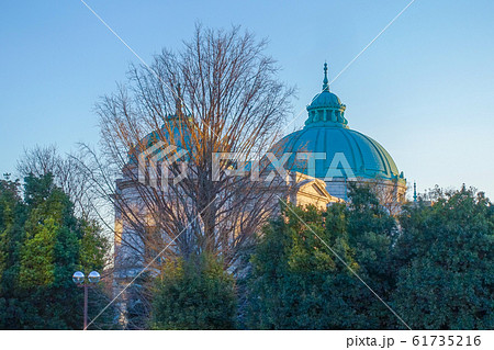 夕暮れ時の表慶館ドーム(東京国立博物館) 夕暮れ時の表慶館ドーム(東京国立博物館) 61735216