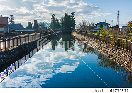 拾ヶ堰：神口橋より撮影：秋　　　安曇野市穂高 61736357