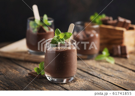 Sweet mousse with chocolate 61741855