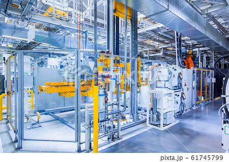 robots in a car plant 61745799