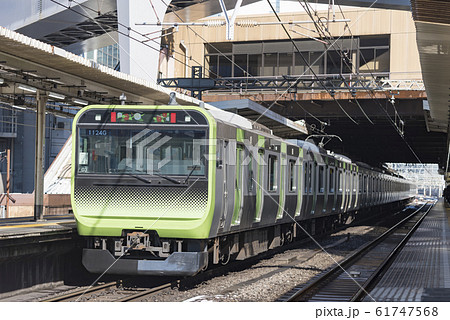 【山手線 E235系 浜松町駅】 【山手線 E235系 浜松町駅】 61747568