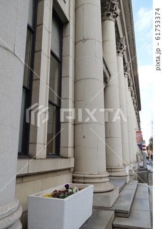 歴史的建造物、旧日本郵船横浜支店の柱 歴史的建造物、旧日本郵船横浜支店の柱 61753374
