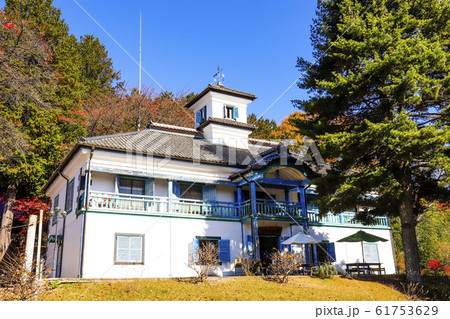 【山梨県北杜市】秋の山梨県指定文化財・津金学校・明治校舎 61753629