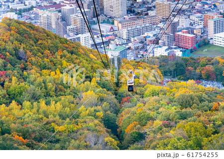 Hight angle view with cable car over autumn 61754255