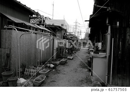 長屋 61757503