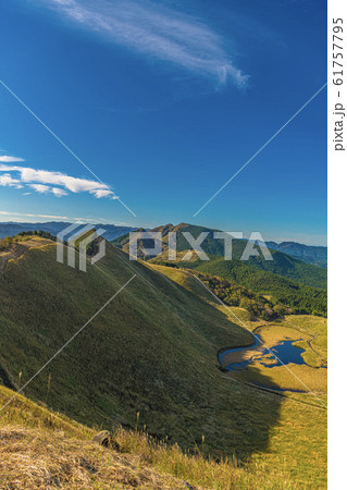 秋の曽爾高原 61757795