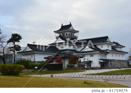 富山城（富山城址公園／富山県富山市丸の内） 61759074