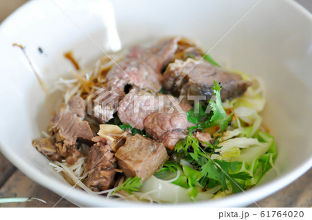plain noodles or beef noodles or Chinese noodles plain noodles or beef noodles or Chinese noodles 61764020