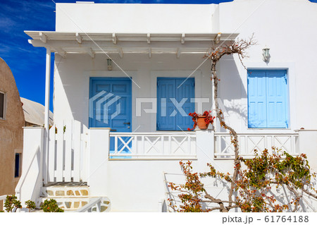 サントリーニ島-素敵な玄関-02 61764188