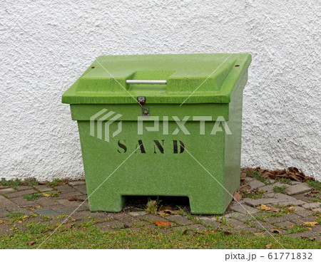 Box of Sand Outdoor 61771832