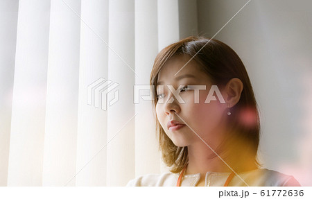 女性ポートレート 61772636