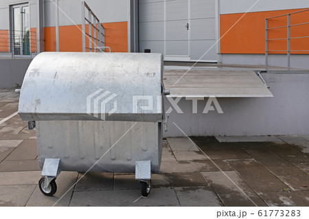 Container Dumpster Container Dumpster 61773283