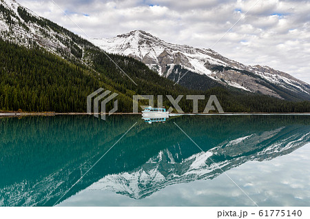 Ferry boat sailing to the Spirit Island on Maligne 61775140