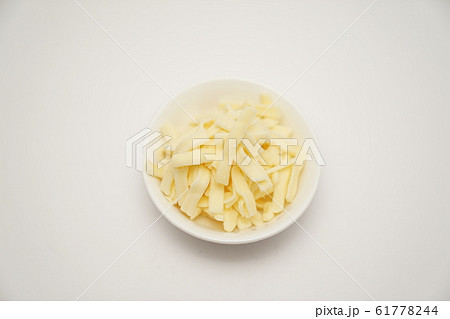 とろけるチーズ ナチュラルチーズ とろけるチーズ ナチュラルチーズ 61778244