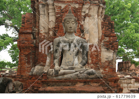 世界遺産 タイランド アユタヤ遺跡 ワット・マハータート 世界遺産 タイランド アユタヤ遺跡 ワット・マハータート 61779639